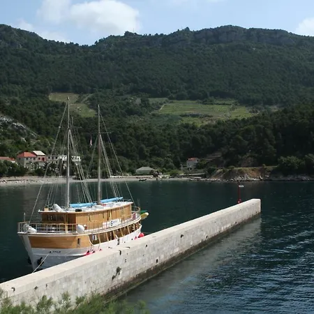 And By The Sea Trstenik, Peljesac - 4566 Pensjonat Trstenik (Dubrovnik-Neretva)